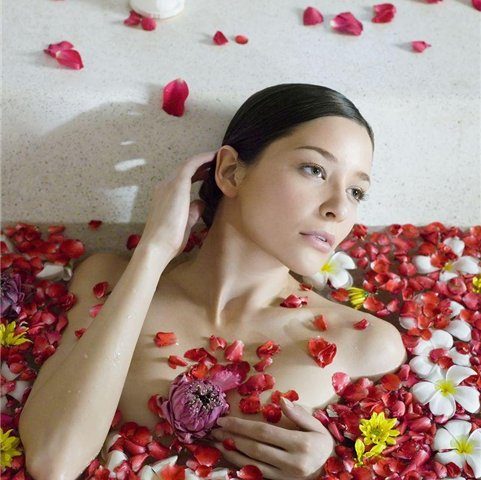 Массаж груди с альгинатной маской